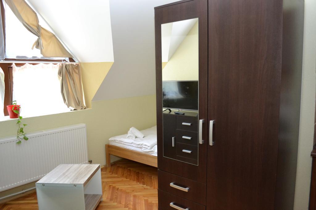 Ezuestfenyo Hotel Telkibánya Extérieur photo