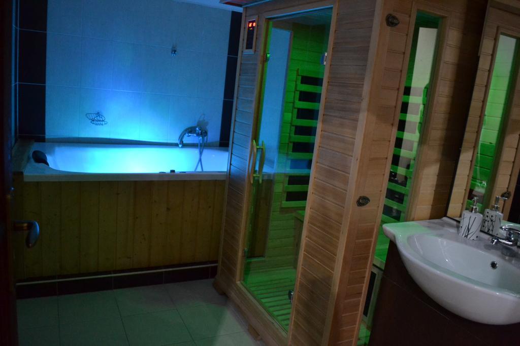 Ezuestfenyo Hotel Telkibánya Extérieur photo